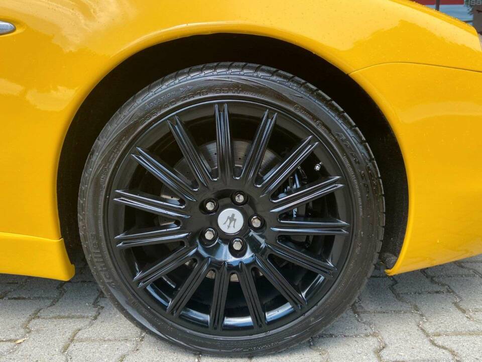 Afbeelding 19/21 van Maserati Spyder 4200 Cambiocorsa (2003)