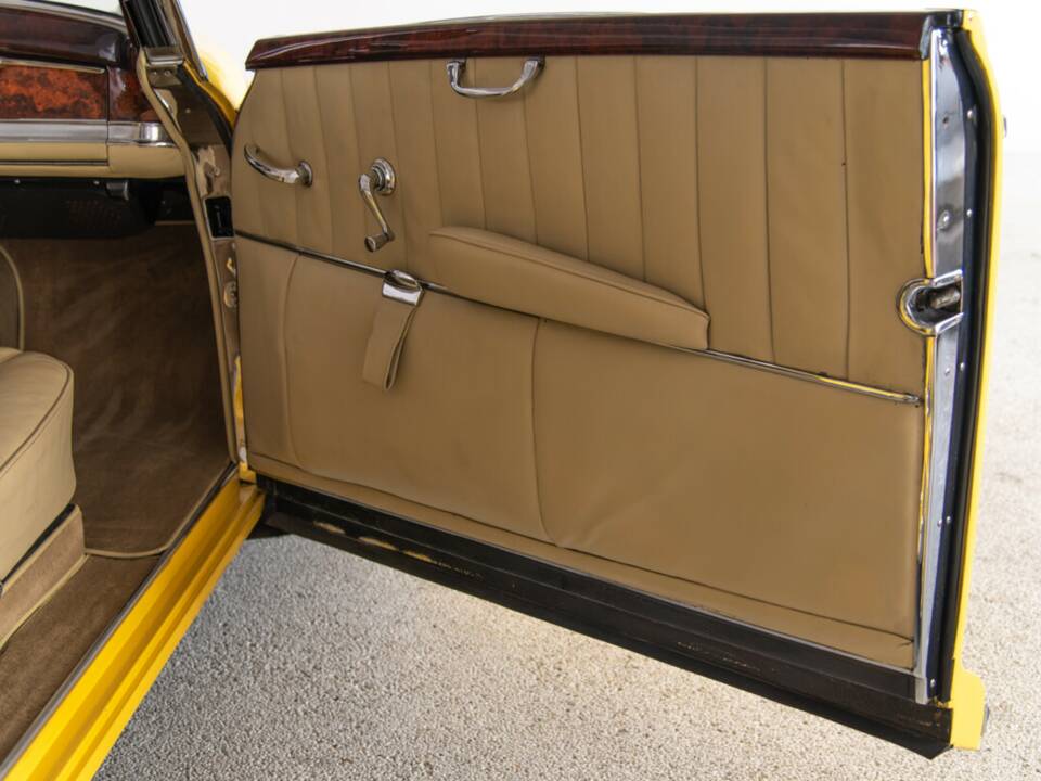 Image 32/45 of Mercedes-Benz 300 S Cabriolet A (1953)