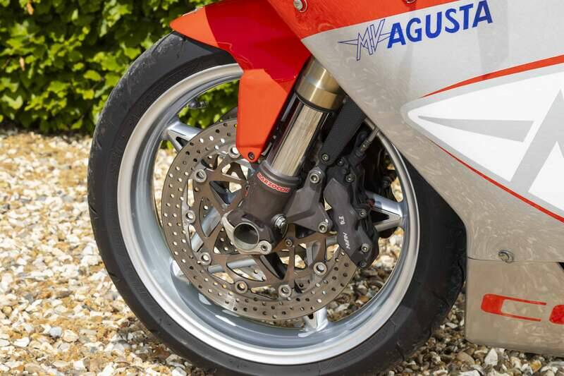 Image 33/45 of MV Agusta F4 1000 S (2006)