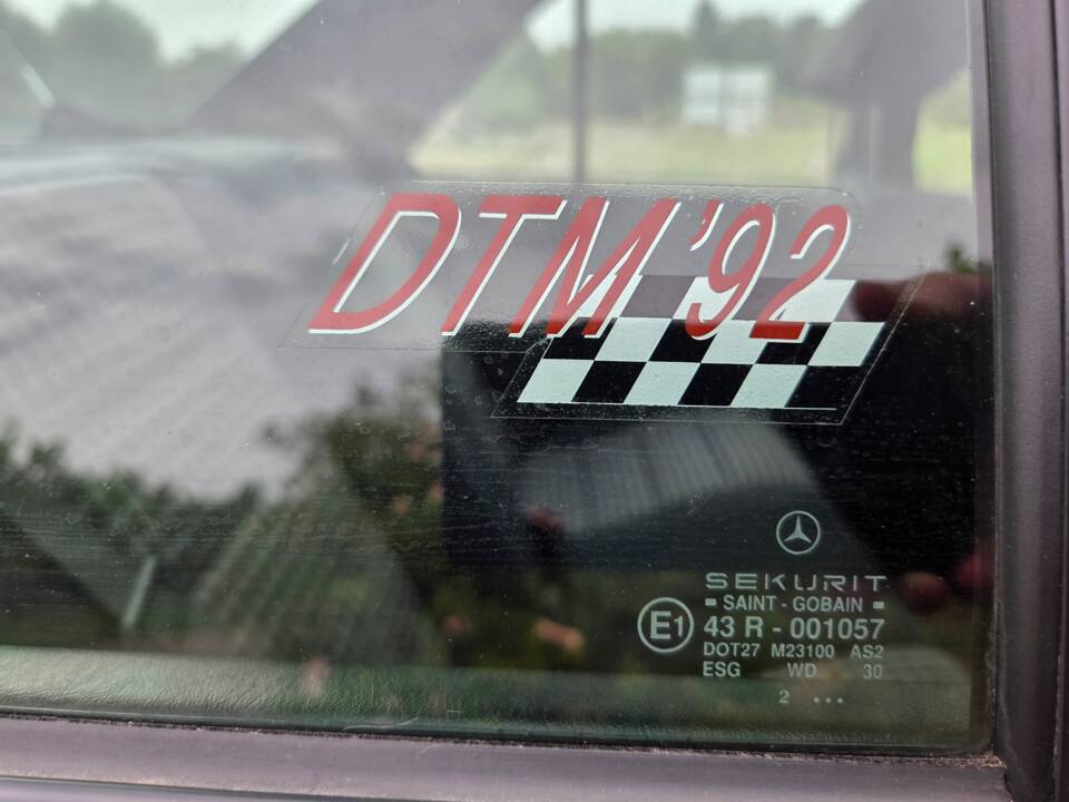 Bild 10/39 von Mercedes-Benz 190 E 1.8 (1992)
