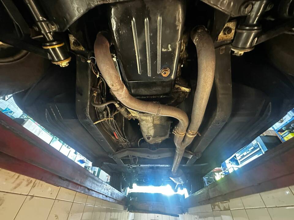 Image 38/38 of MG MGB GT V8 (1974)
