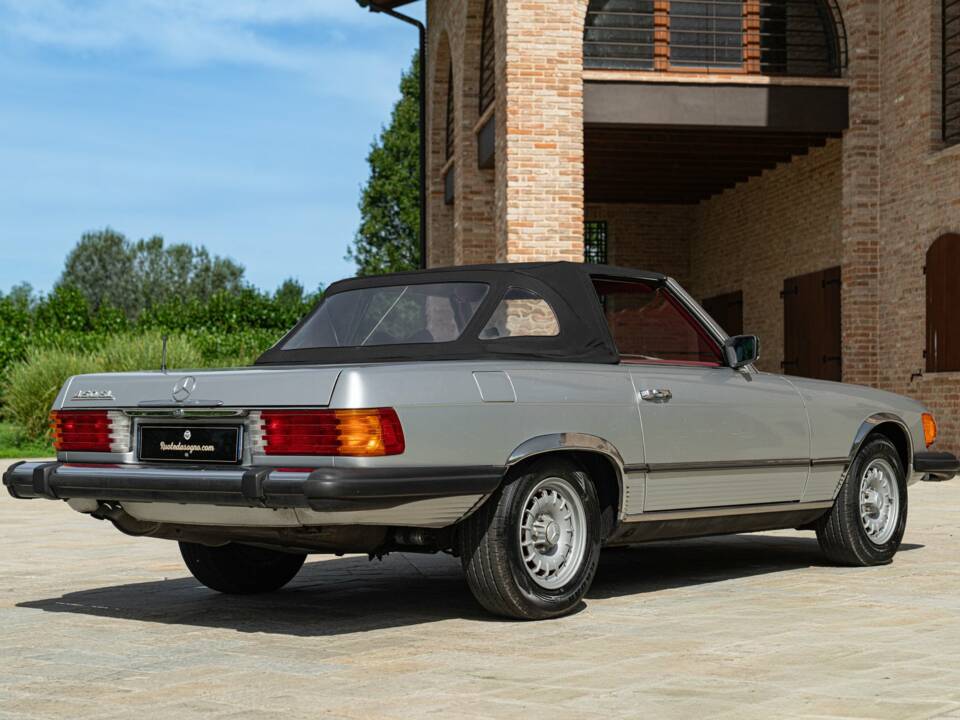 Image 7/50 de Mercedes-Benz 450 SL (1977)