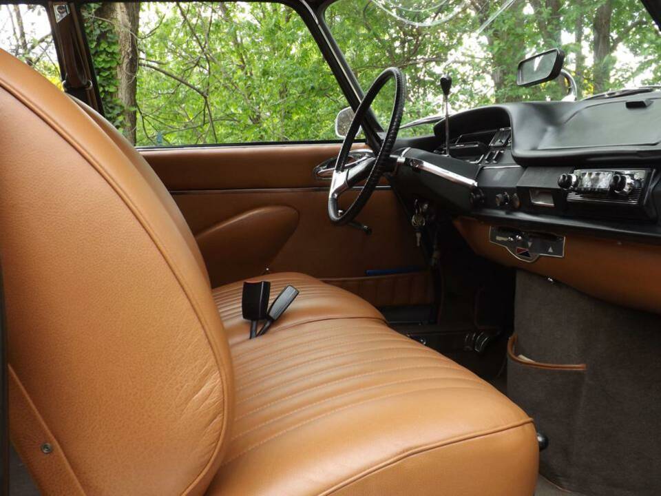 Afbeelding 27/35 van Citroën DS 21 Pallas (1969)