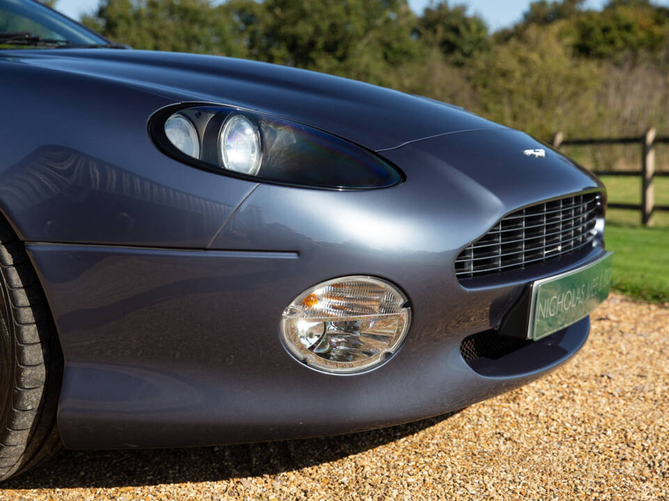 Afbeelding 16/98 van Aston Martin DB 7 Vantage Volante (2003)