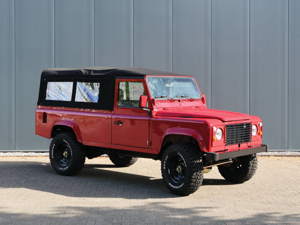 Image 8/38 of Land Rover 110 (1989)