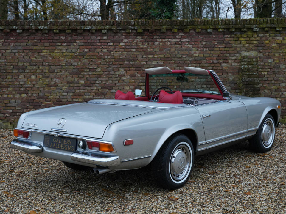 Image 45/50 of Mercedes-Benz 280 SL (1969)