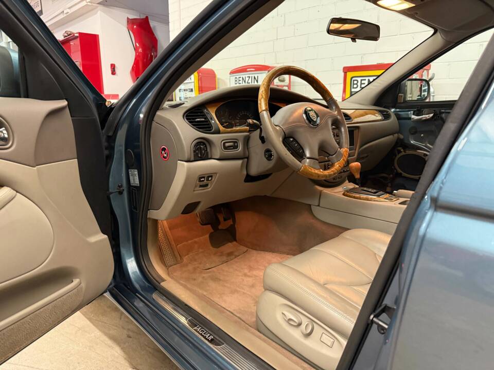 Imagen 6/15 de Jaguar S-Type 3.0 V6 (2000)