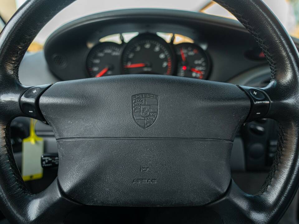 Imagen 37/50 de Porsche Boxster (1997)