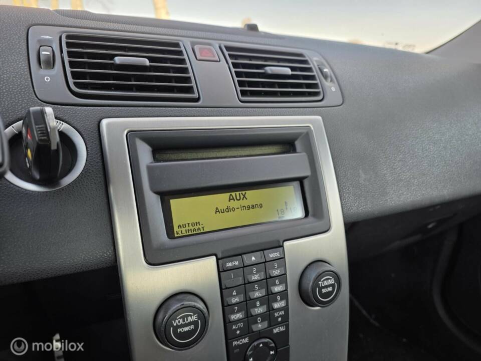 Imagen 24/32 de Volvo C30 2.0 (2007)