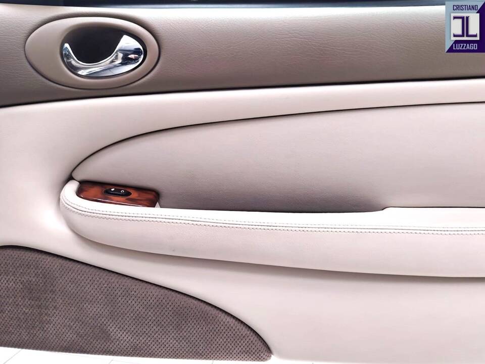 Bild 52/65 von Jaguar XKR (1998)