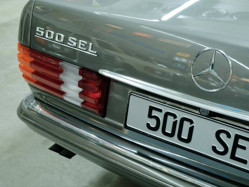 Bild 20/50 von Mercedes-Benz 500 SEL (1983)