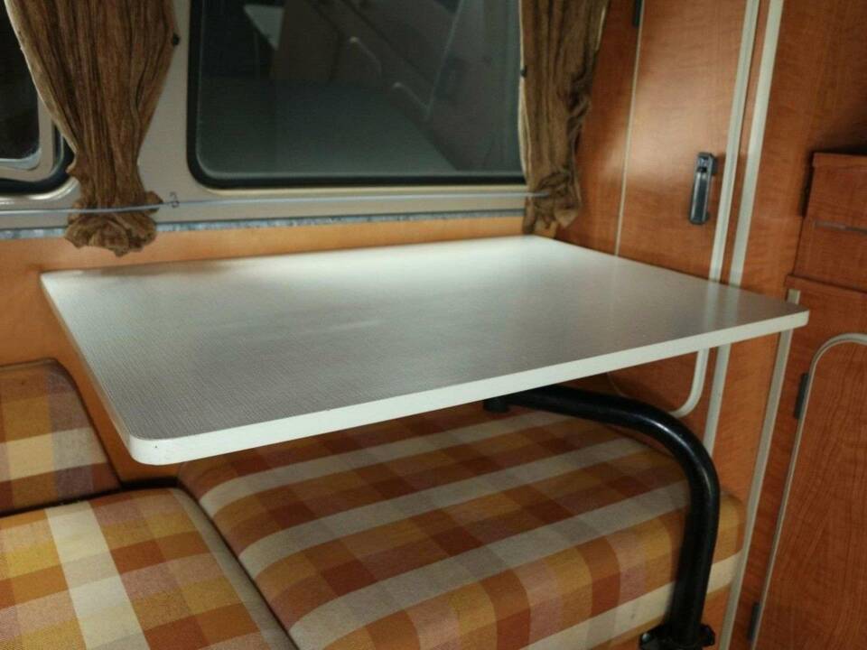 Immagine 29/50 di Volkswagen T2a Westfalia (1969)