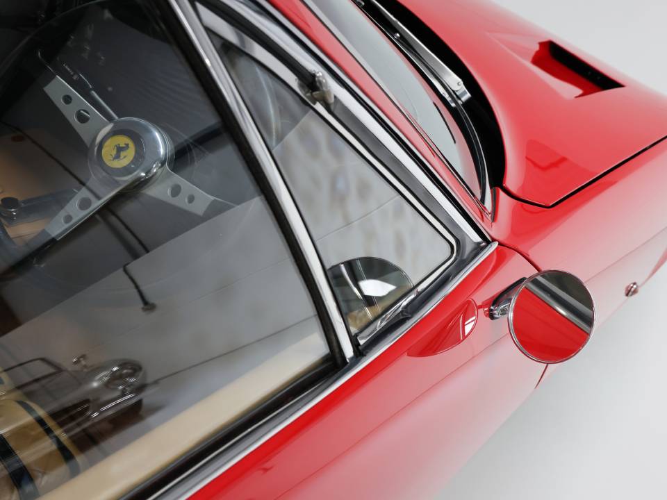 Image 17/35 de Ferrari 365 GTB&#x2F;4 Daytona (1973)