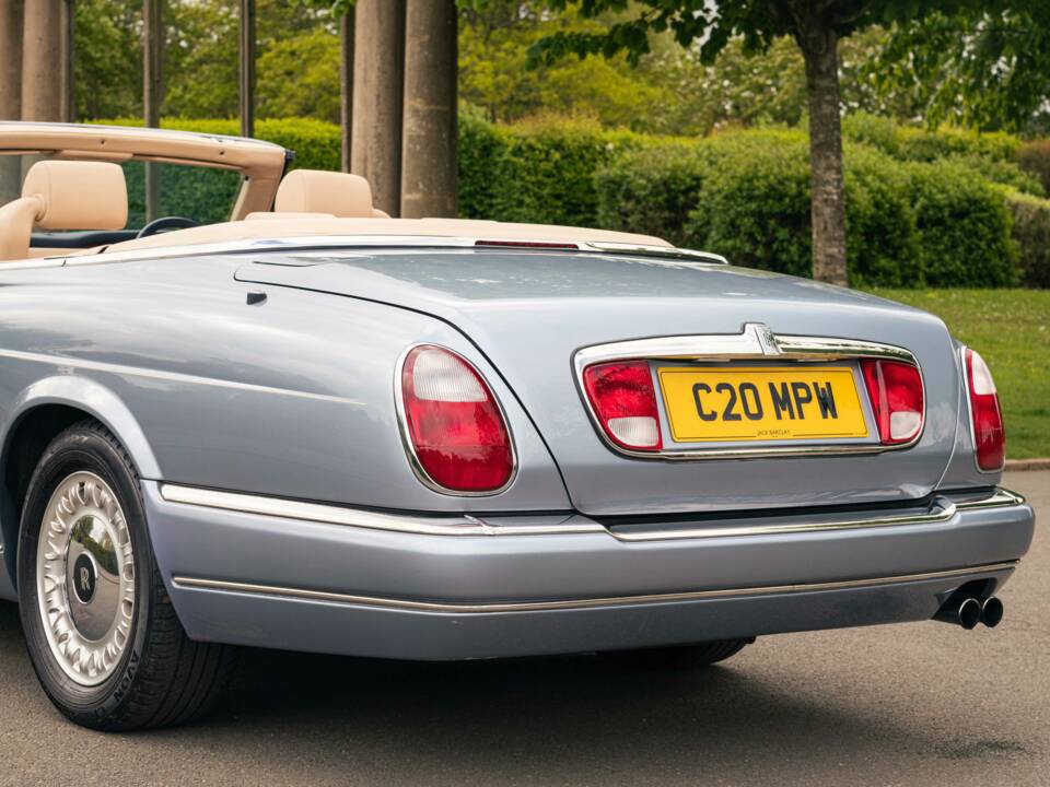Immagine 10/38 di Rolls-Royce Corniche V (2001)