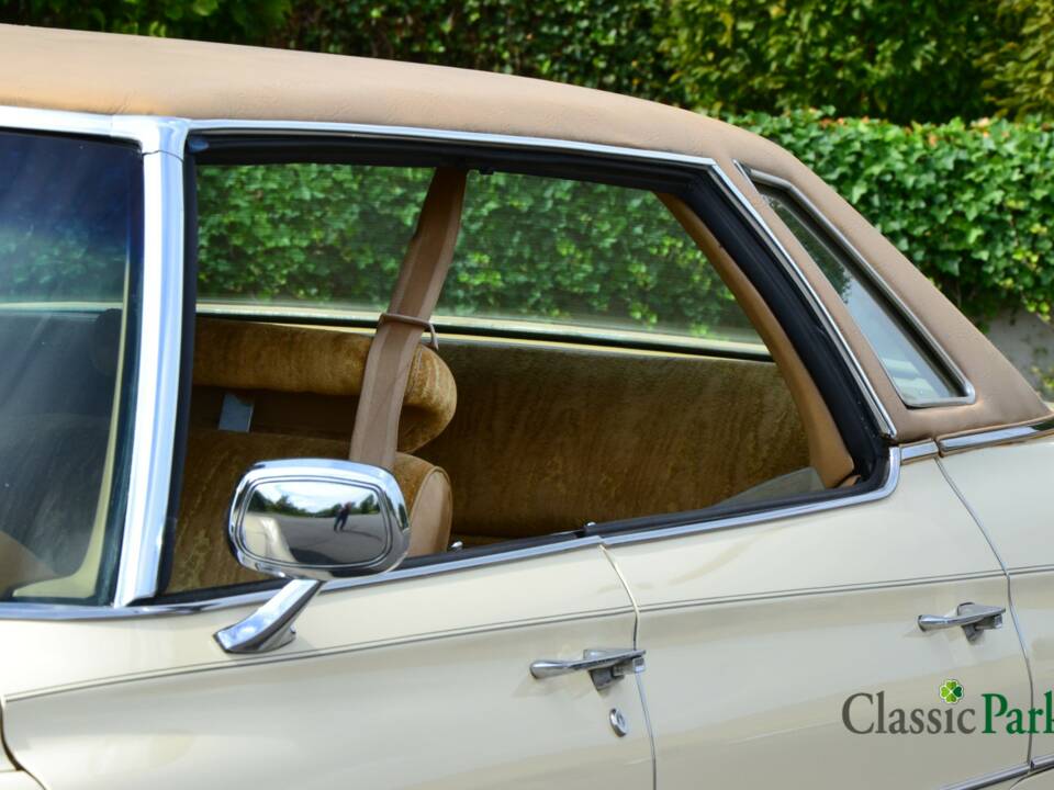 Bild 17/50 von Buick Electra 225 Hardtop (1976)