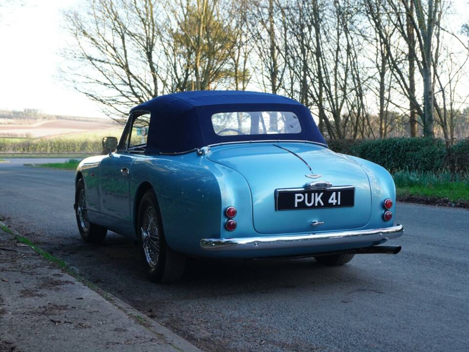 Image 23/29 of Aston Martin DB 2/4 Mk II DHC (1955)