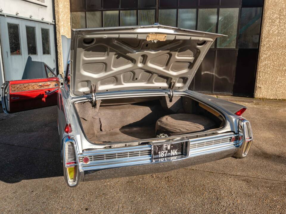 Imagen 36/44 de Cadillac Eldorado Convertible (1964)