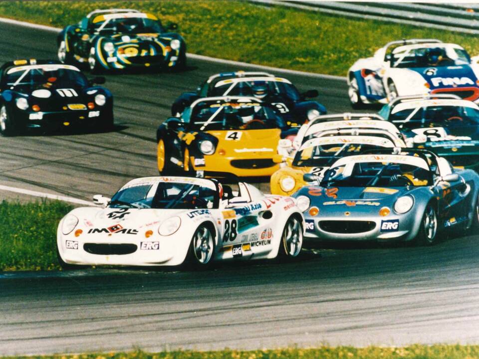 Image 48/50 of Lotus Elise 111 (1998)