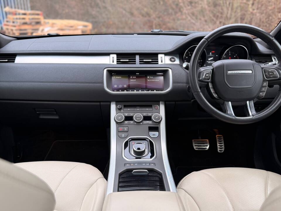 Bild 25/30 von Land Rover Range Rover Evoque TD4 (2017)