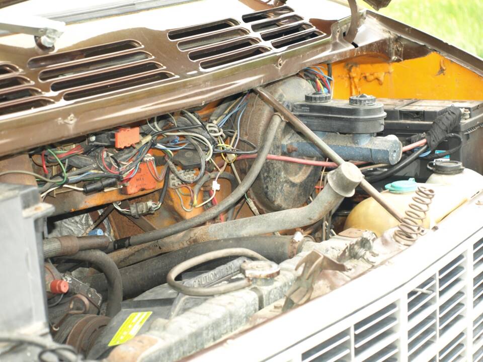 Immagine 33/143 di Dodge B 200 Sportsman (1978)