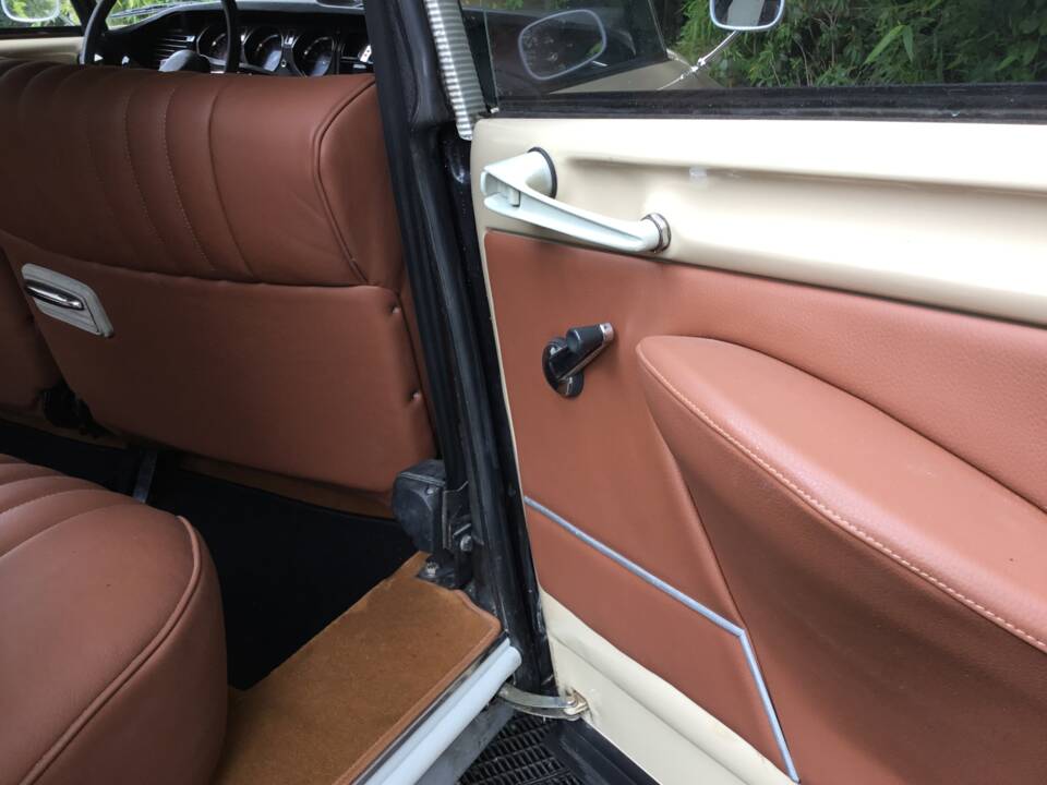 Image 59/82 de Citroën DS 20 (1974)