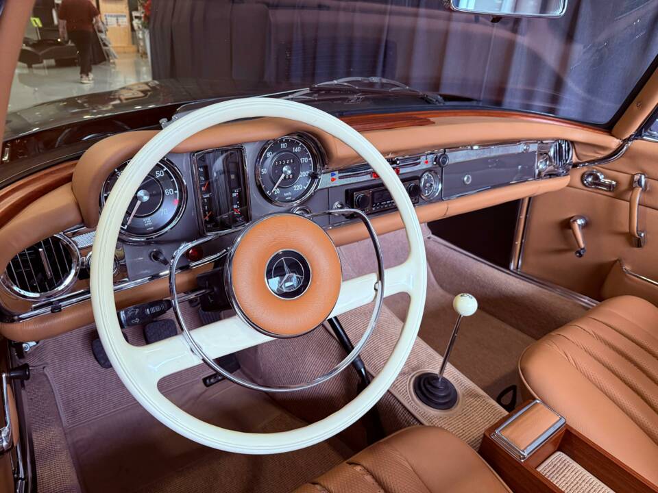 Bild 12/22 von Mercedes-Benz 230 SL (1966)