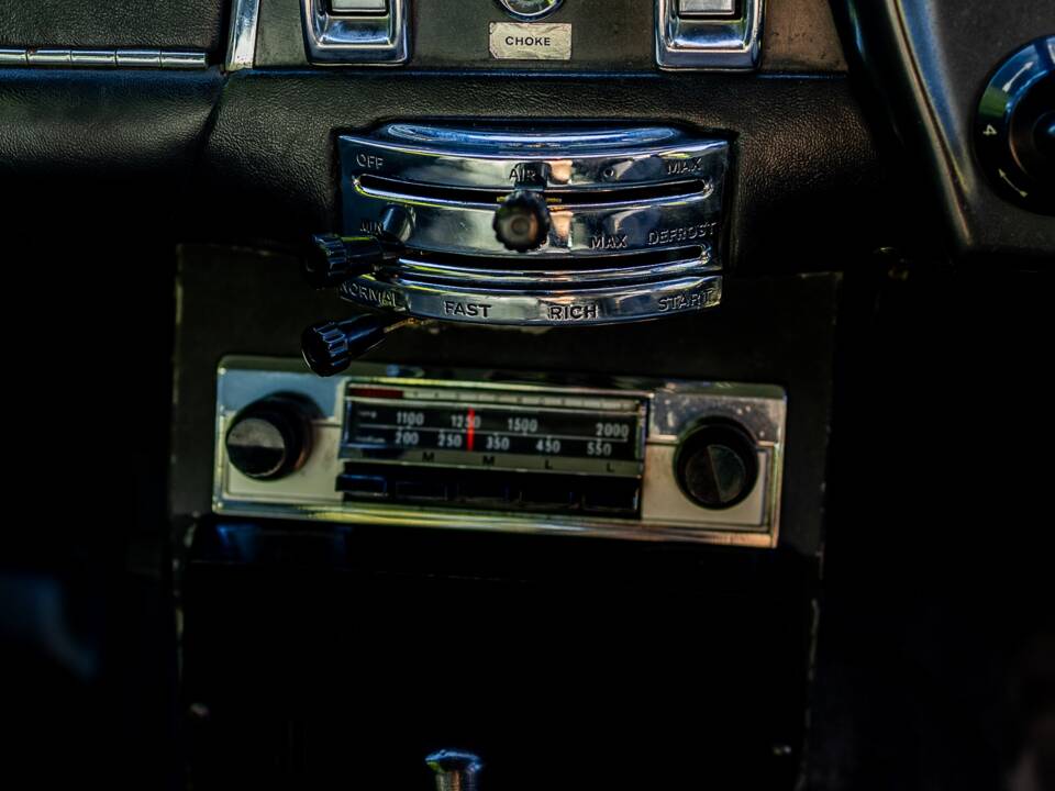 Image 32/62 of Aston Martin DB 6 (1967)