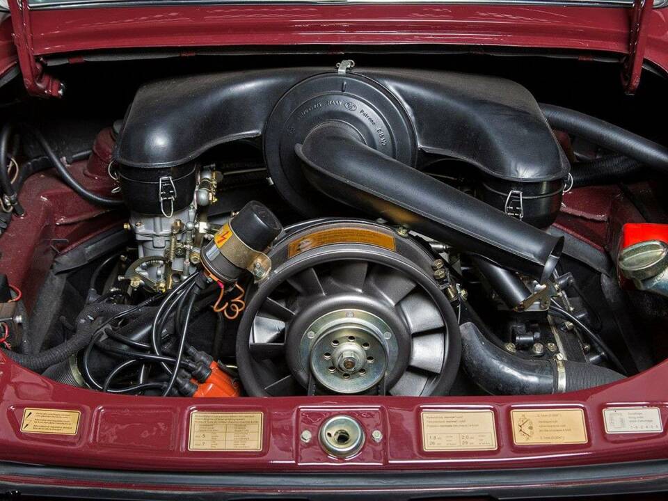 Image 19/20 of Porsche 911 2.2 T (1970)