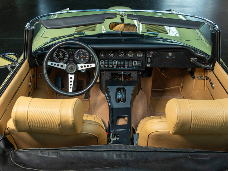 Imagen 23/28 de Jaguar E-Type V12 (1974)