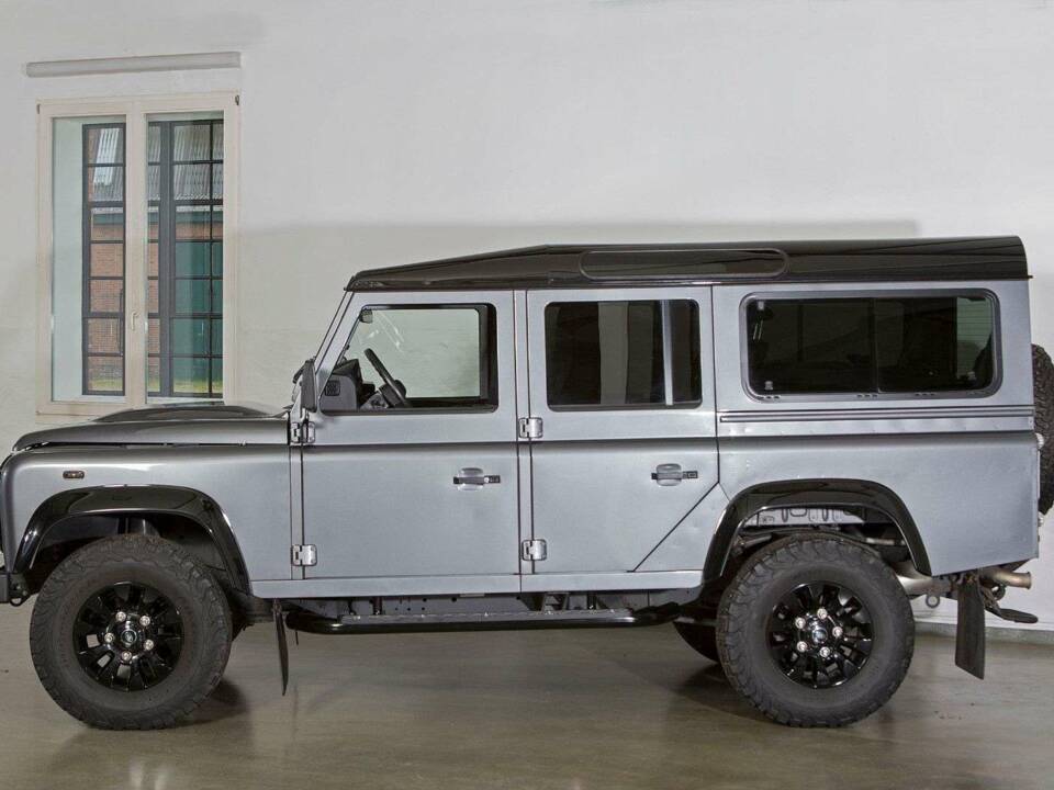 Image 3/20 of Land Rover Defender 110 (2016)