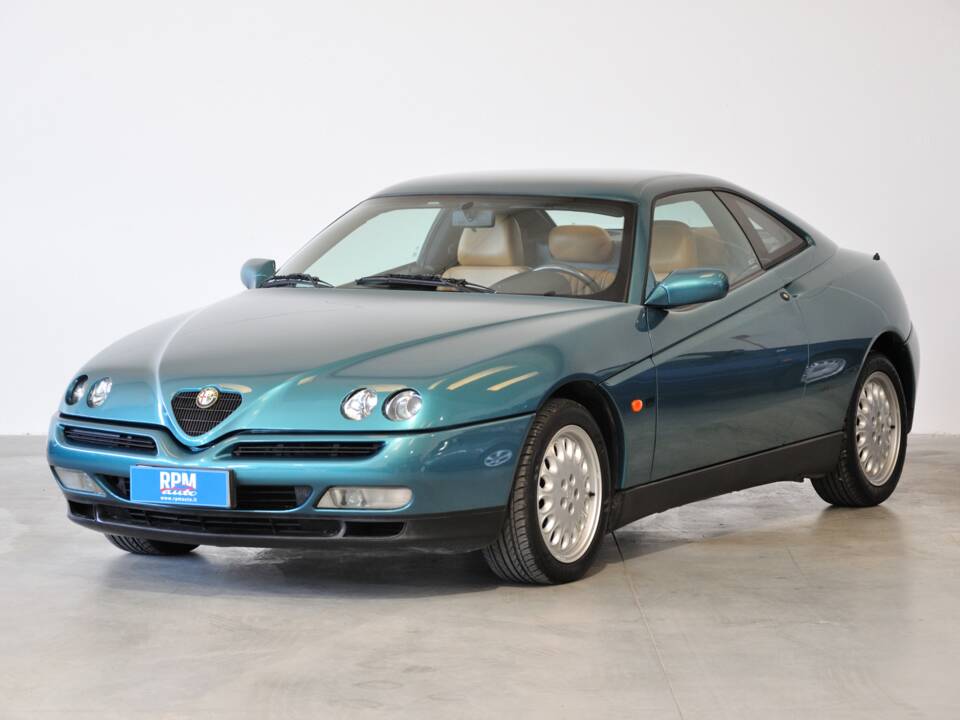 Immagine 3/24 di Alfa Romeo GTV 2.0 V6 Turbo (1997)