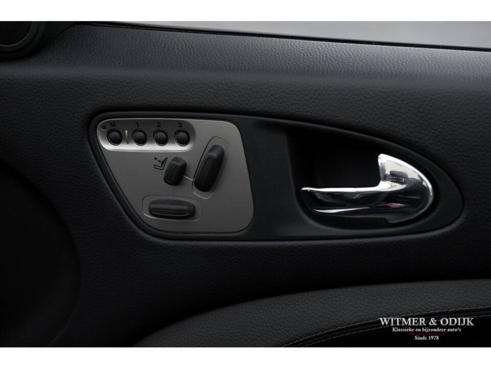 Image 21/37 of Jaguar XK 4.2 (2006)