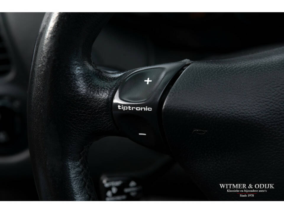 Image 17/28 of Porsche 911 Carrera (2000)