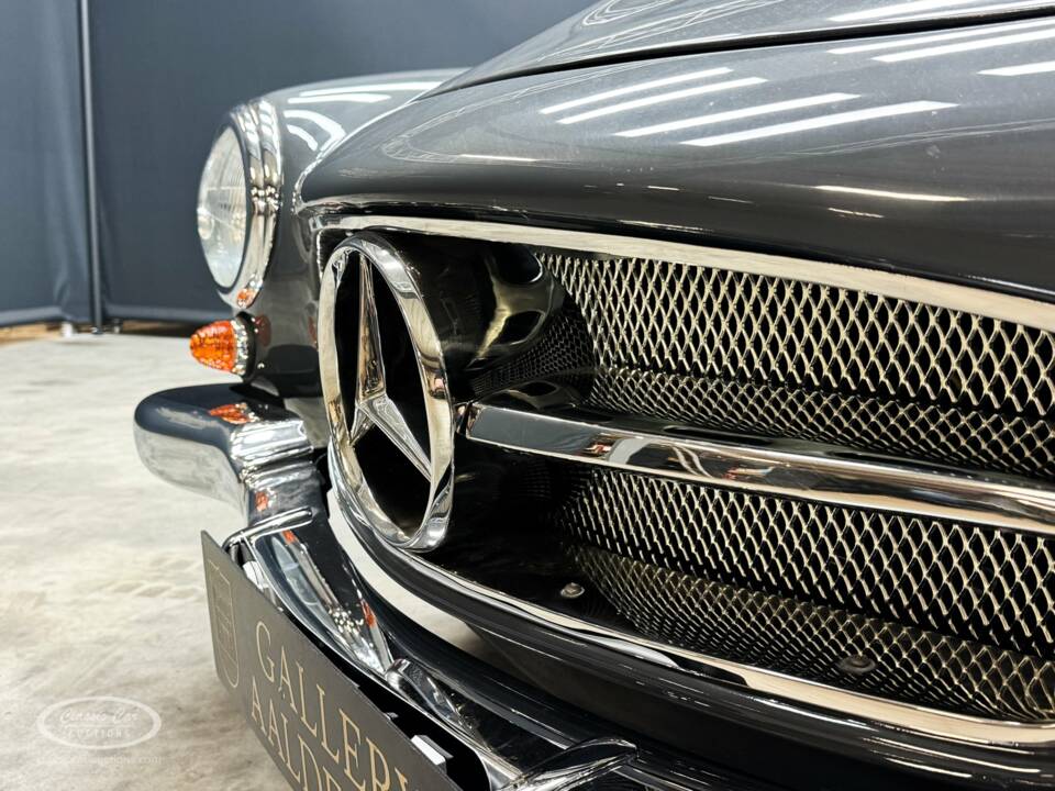 Image 17/37 of Mercedes-Benz 190 SL (1957)