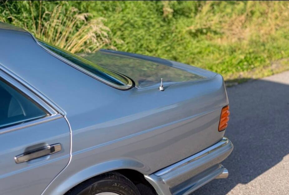 Image 52/100 of Mercedes-Benz 500 SEL (1983)