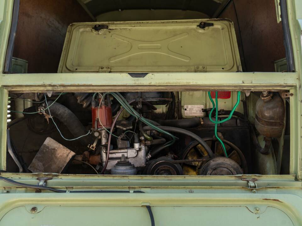 Image 36/44 of FIAT 850 T (1973)