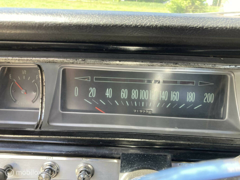 Image 36/45 of Chevrolet Impala Sport Coupe (1967)