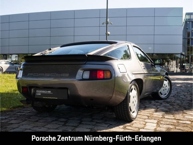 Image 5/20 of Porsche 928 S (1985)