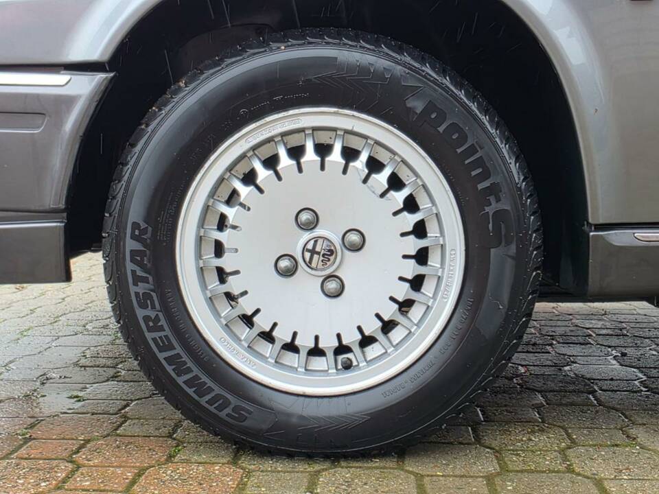 Bild 18/38 von Alfa Romeo 90 2.0 V6 Super (1985)