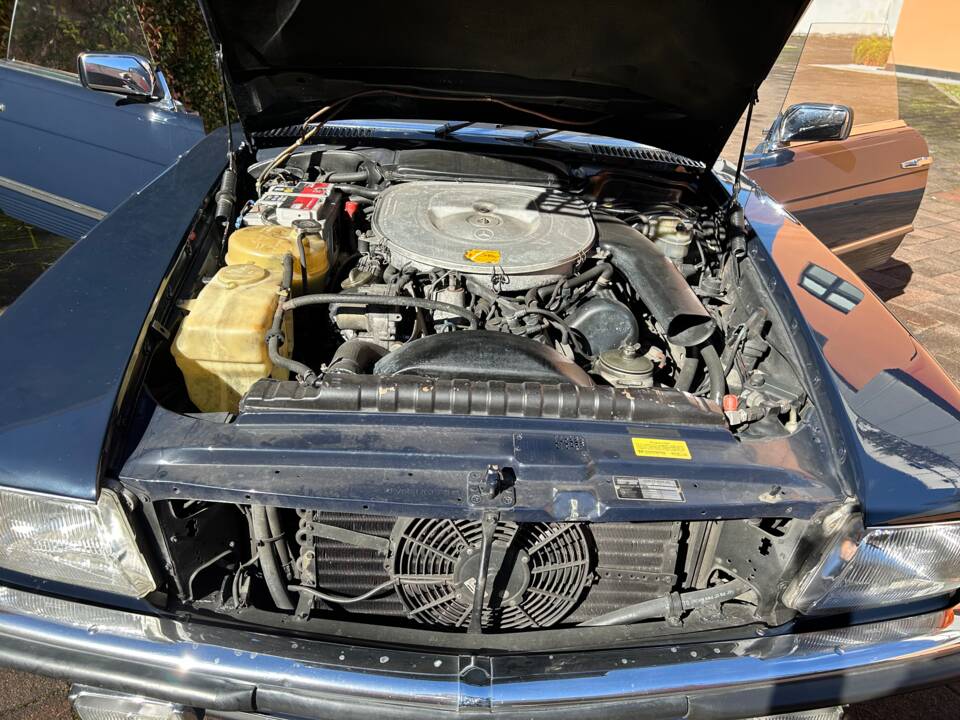 Image 47/50 of Mercedes-Benz 380 SL (1983)
