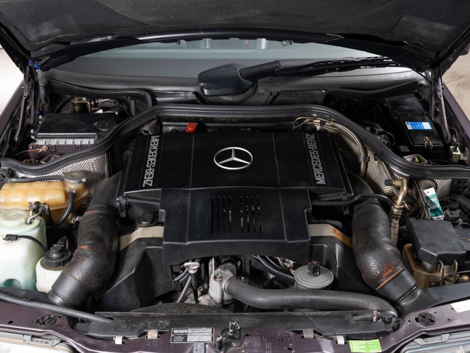 Bild 37/38 von Mercedes-Benz 500 E (1992)