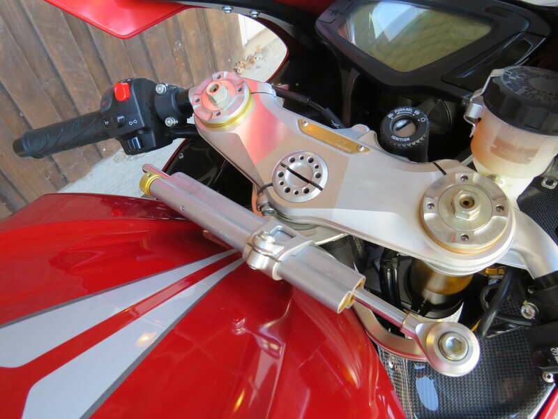 Bild 9/45 von MV Agusta F3 675 Serie Oro (2012)