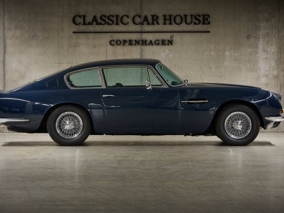 Afbeelding 12/60 van Aston Martin DB 6 (1968)