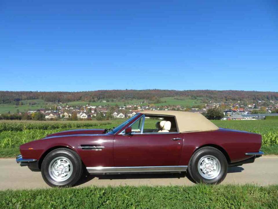 Image 4/22 of Aston Martin V8 Volante (1980)