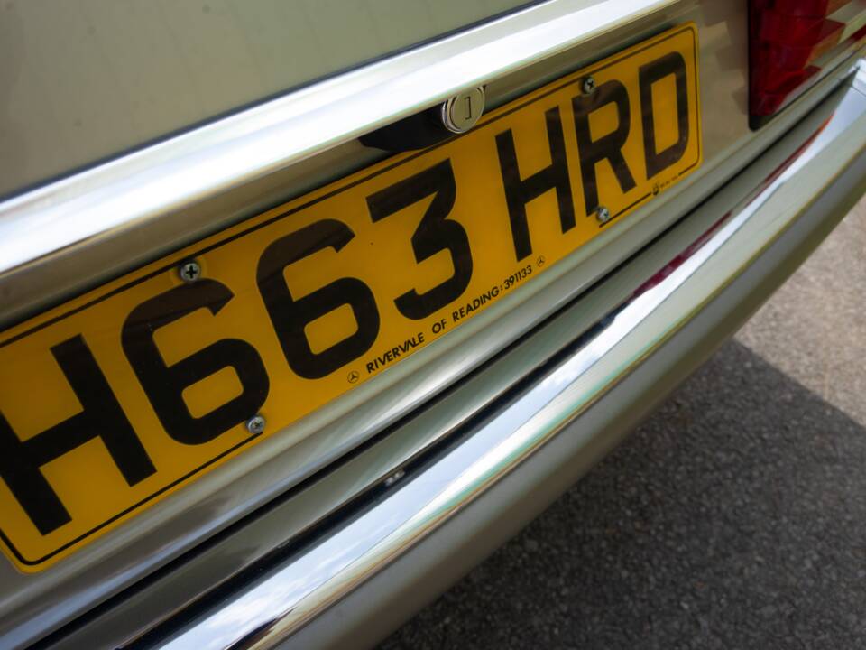Bild 29/29 von Mercedes-Benz 300 SEL (1990)