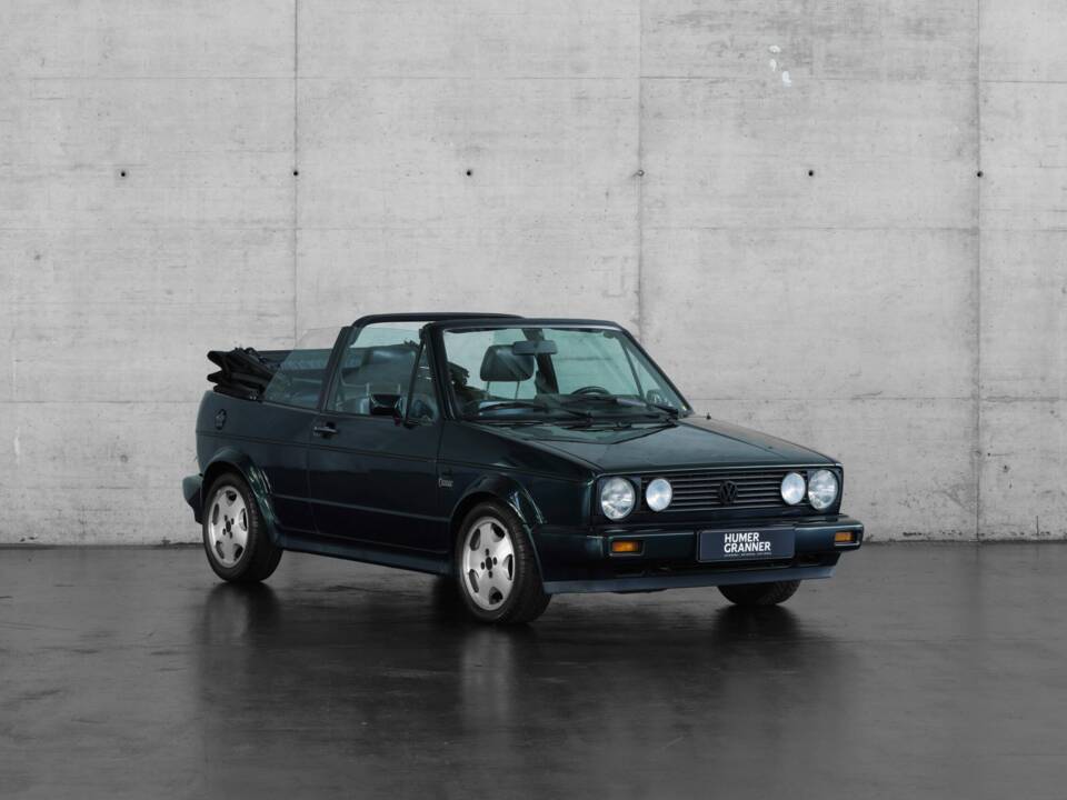Image 4/36 of Volkswagen Golf Mk I Convertible 1.8 (1993)