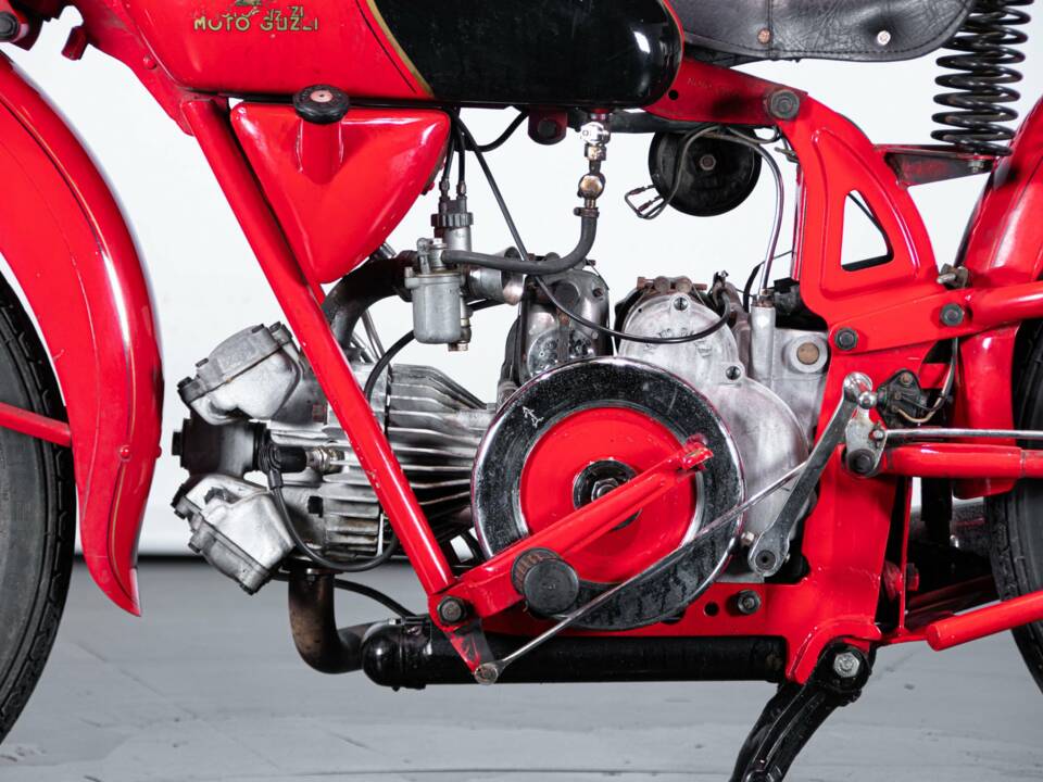 Image 14/50 of Moto Guzzi DUMMY (1955)
