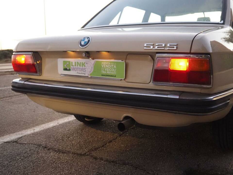 Image 26/50 of BMW 525 (1975)