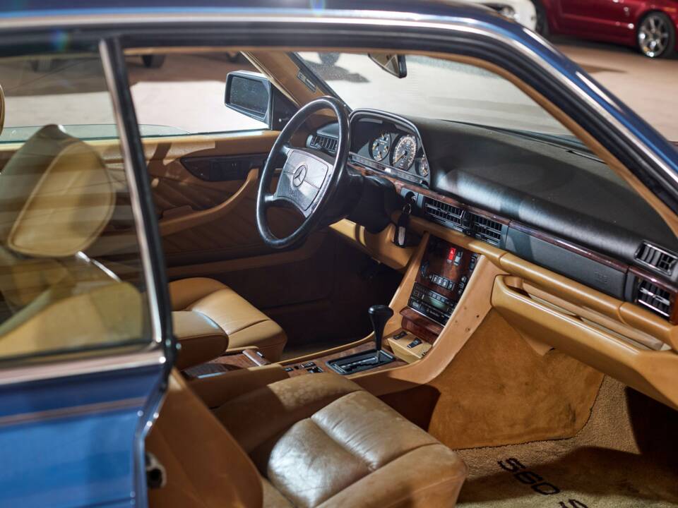 Bild 33/42 von Mercedes-Benz 560 SEC (1991)