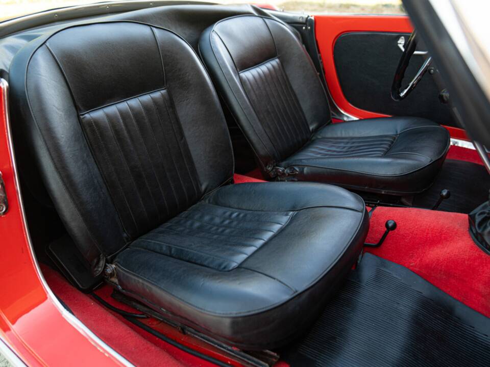 Immagine 40/50 di Alfa Romeo Giulia 1600 Spider (1964)